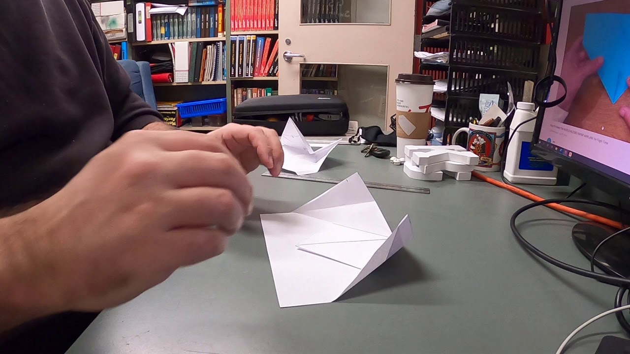 Layout Paper Airplane - YouTube