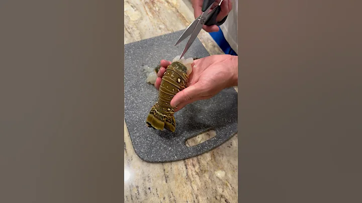 How to prep your lobster tail to cook 🍽️