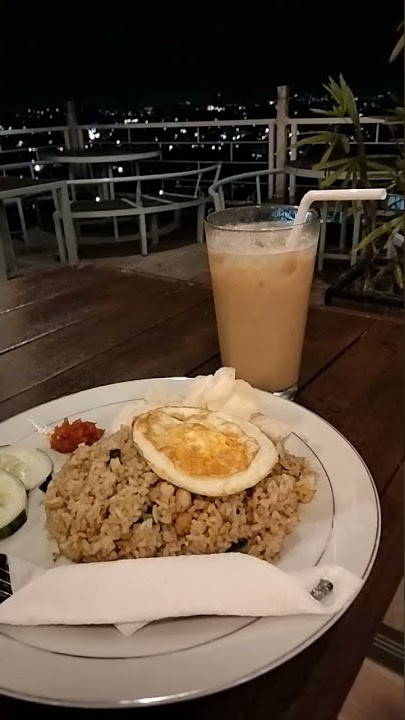 ngeDate di cafe panorama malam,,romantis banget