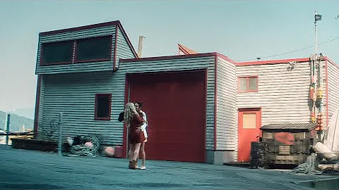Nancy Drew 3x01 Kiss Scene - Bess and New friend