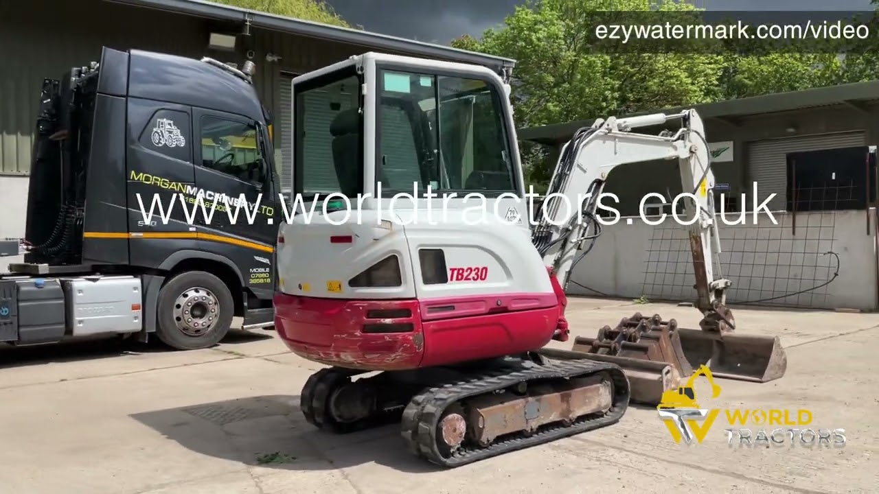 TAKEUCHI TB230 - YouTube