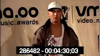 Eminem lose's it at the 2000 Vma's (rare)