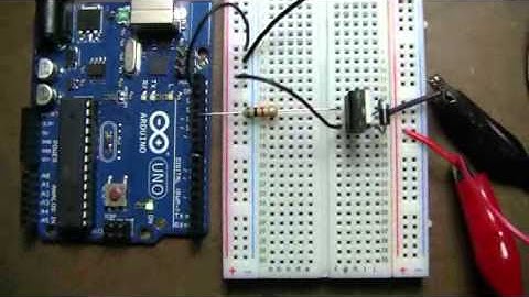 Arduino Uno controls motor with TIP120 Darlington Transistor