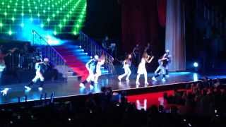 Selena gomez- stars dance tour - bang ...