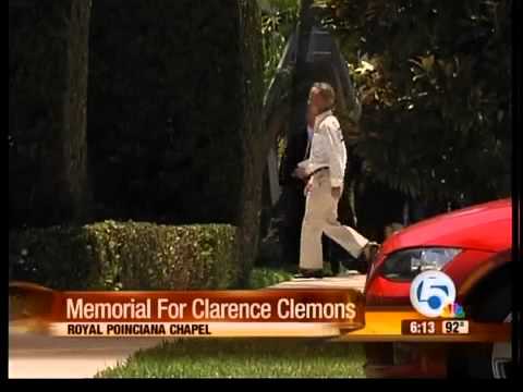 Memorial held for Clarence Clemons