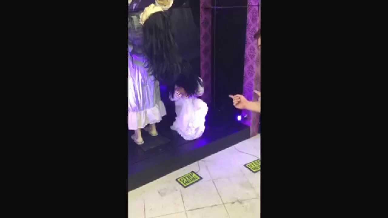 camera iphone 8 plus apk Halloween Prop Possessed Girl
