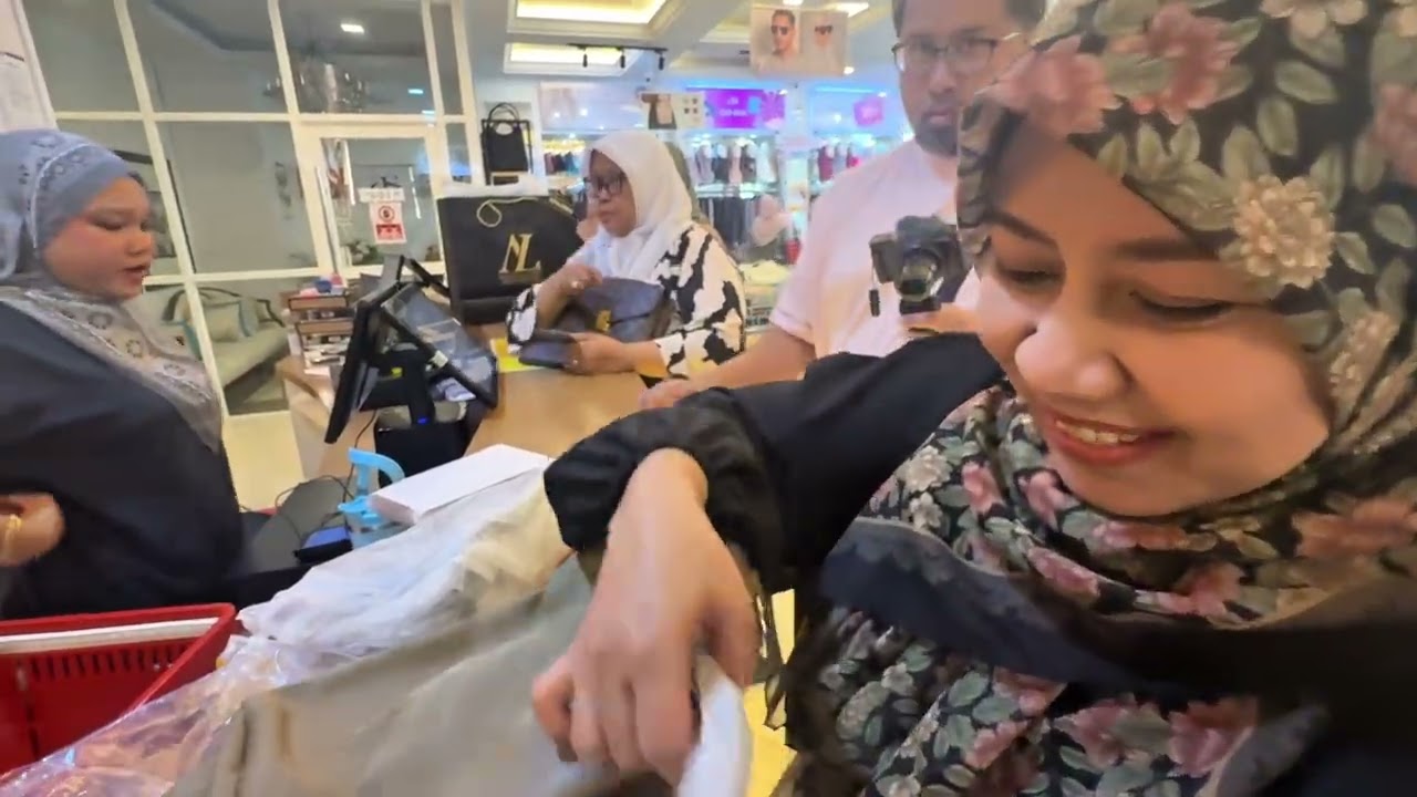 Travel KL: Kita spend 1200rm kat kedai Aliff Syukri!