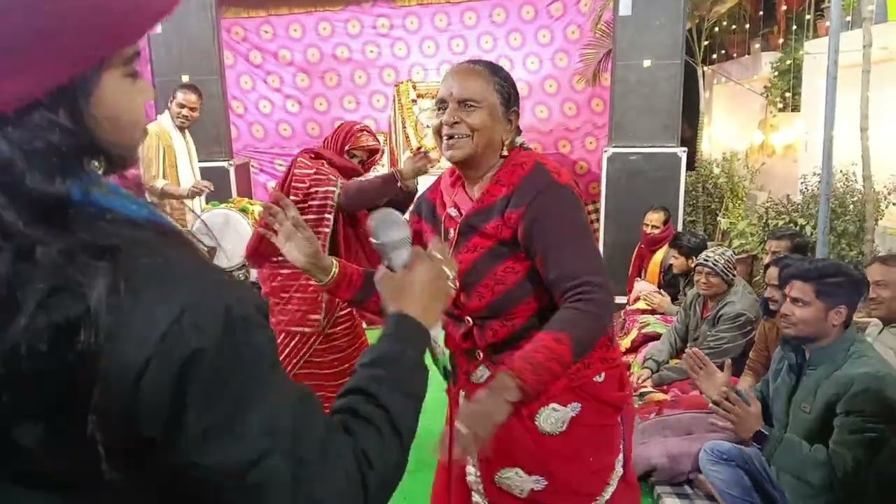  kela maiya ka sundar  languriya 😍 balaji and party ♥️ .....