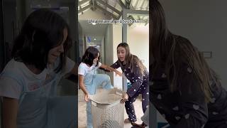 Mi mamá ayudándome a escapar de mi papá