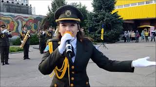 Військовий оркестр 10-ої окремої гірсько-штурмової бригади "Едельвейс" привітав Світлодарців з днем міста