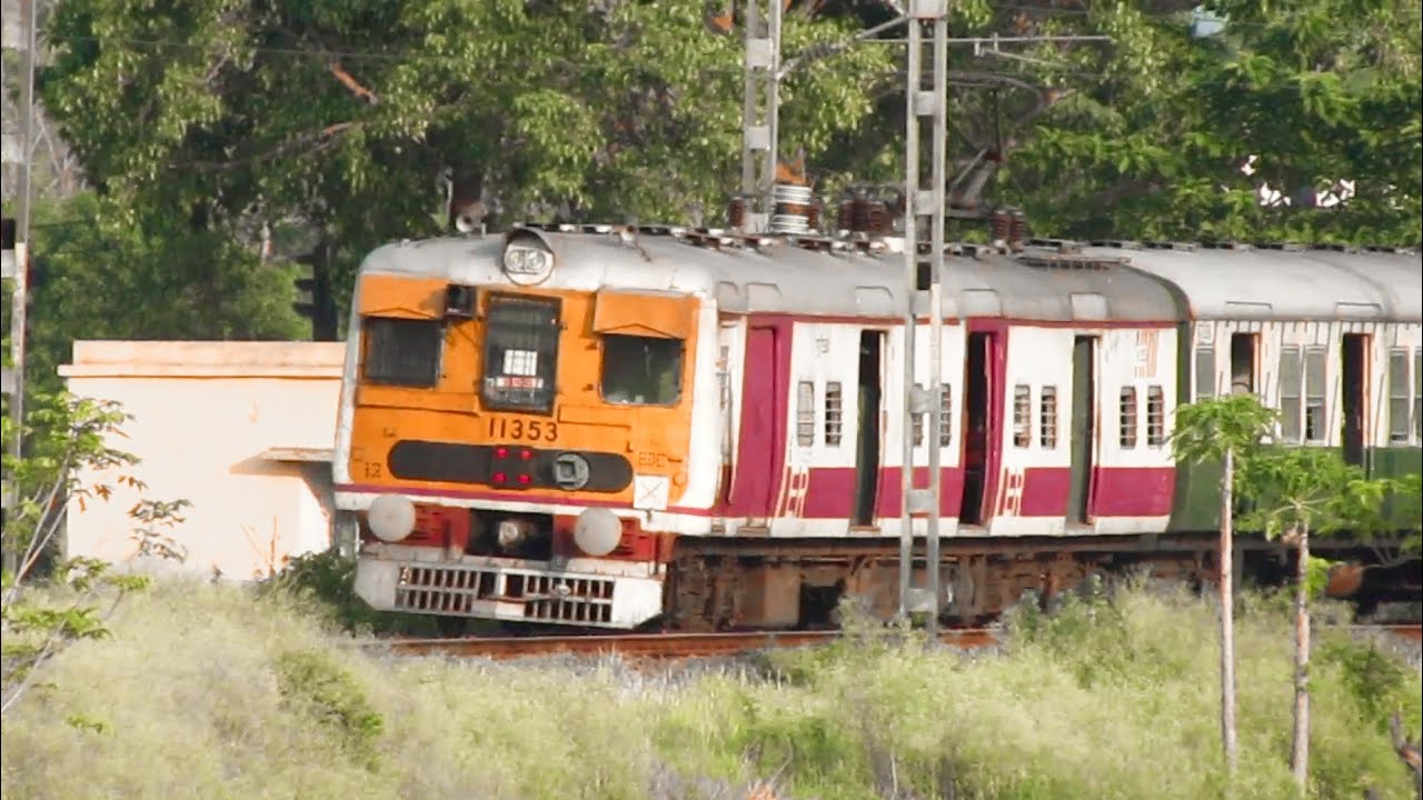 Patrolling special TrainTwo different face and 6 coach smallest electric multiple units train