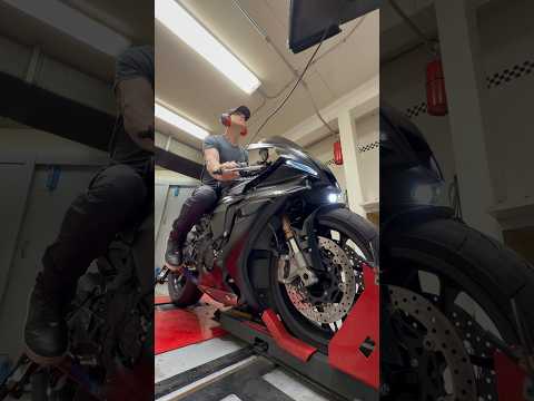 2025 Yamaha R1 on Dyno With BT Moto
