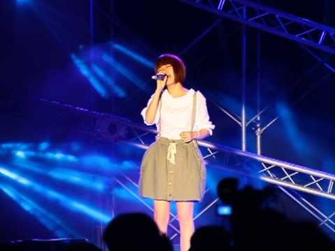 《小黑攝》【2013 5 29華醫科大演唱會 鄧福如  良人】
