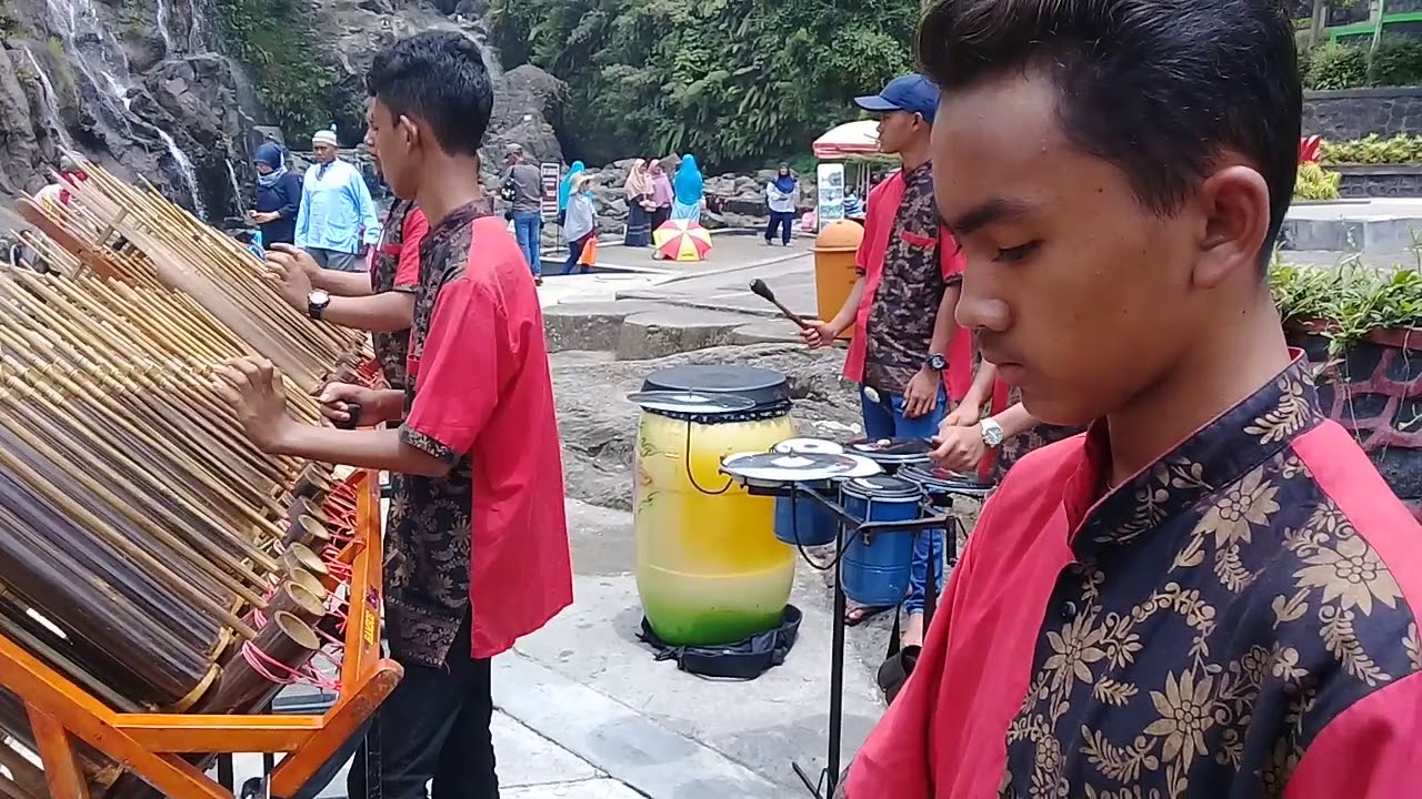 Angklung Baturaden Asiik banget...