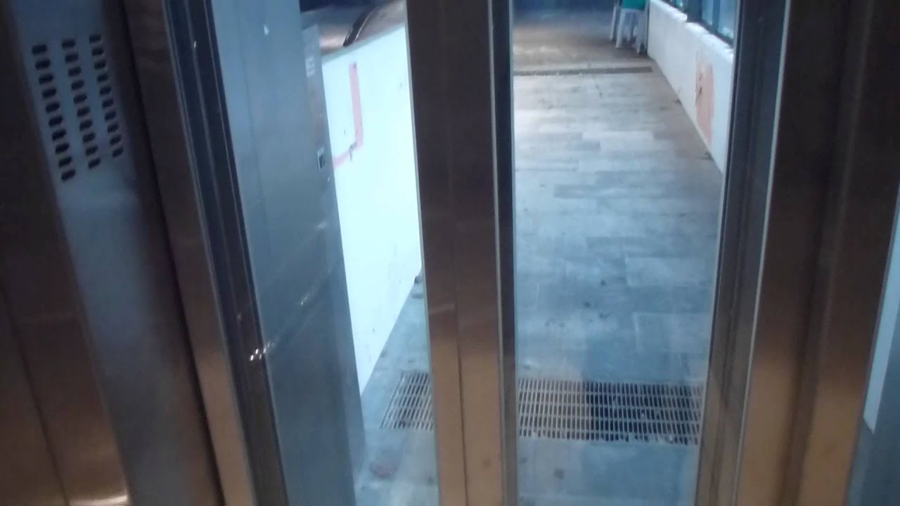 2011 SMW MRL-Traction elevator @ Jakobsberg Railway Station