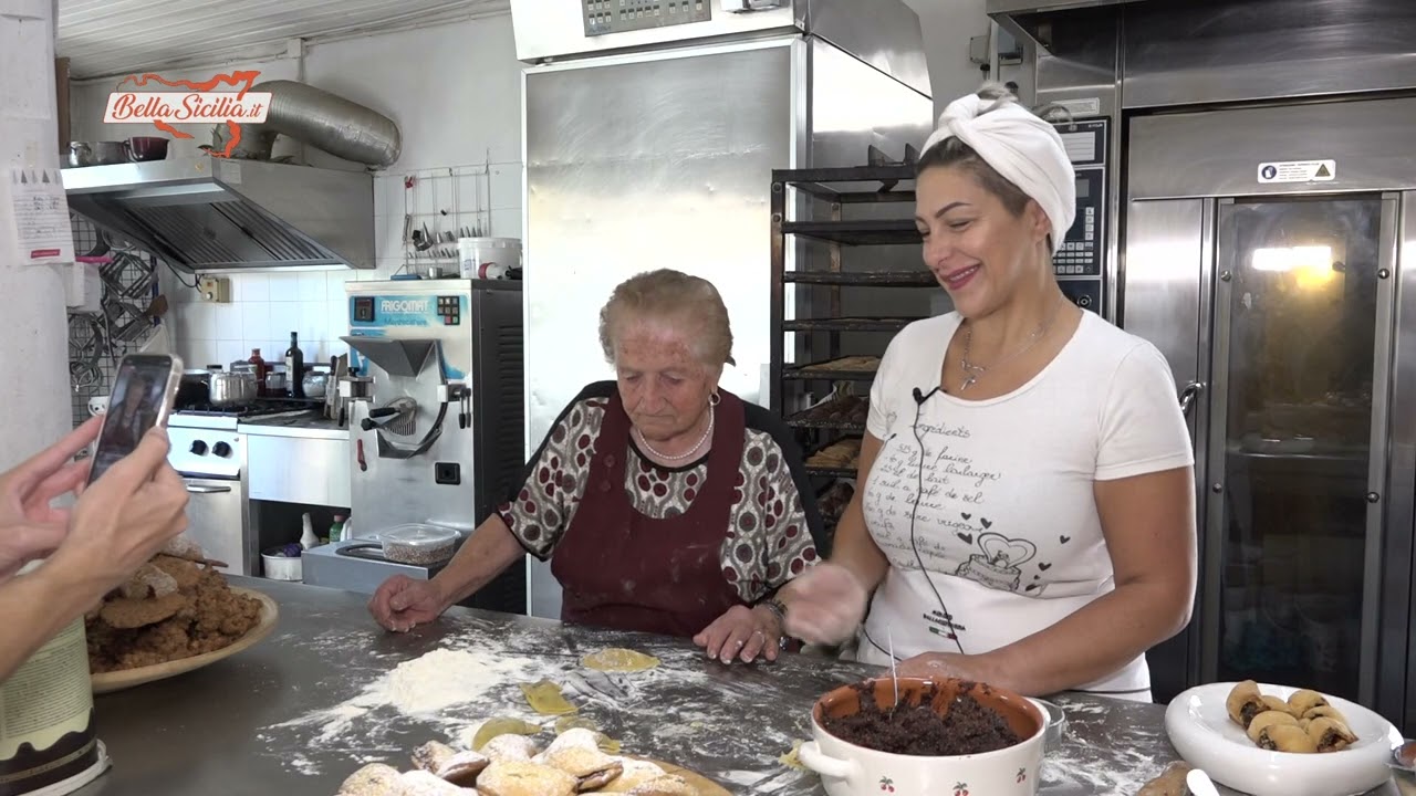 Cassatelle alle mandorle, antica ricetta di Tortorici