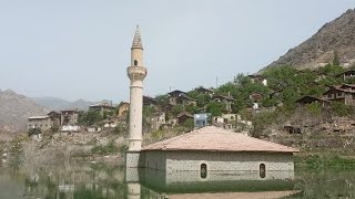 Sular altında kalan Köylere Suyun içinden bakış