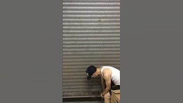 CRATE DIGGING IN ASIA