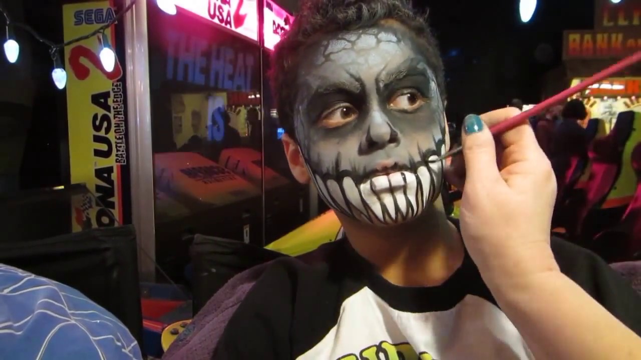 6X GODZILLA Facepainting - YouTube