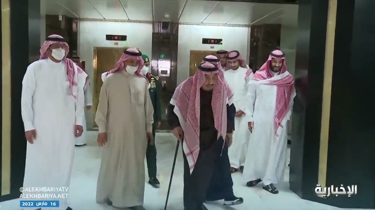 #خادم_الحرمين_الشريفين يغادر مستشفى الملك فيصل التخصصي في #الرياض بعد فحوصات طبية ناجحة