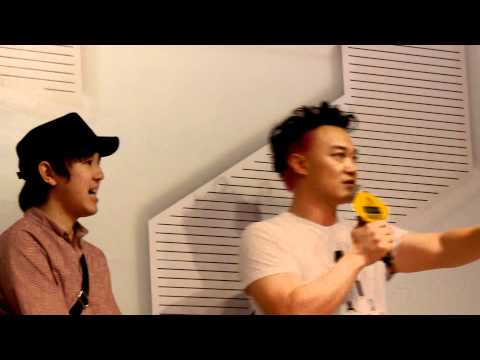 20111204-eason夢時代簽名會回答歌迷提問-2