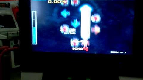 In The Groove (openitg) on DDR gabinet (test gabinet)