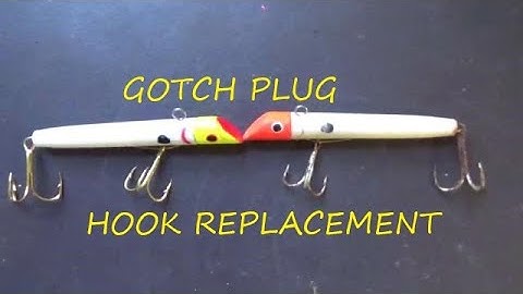 Gotcha Plug hook replacement/ how to replace hooks on gotcha lures/ how to rewire a gotcha lure