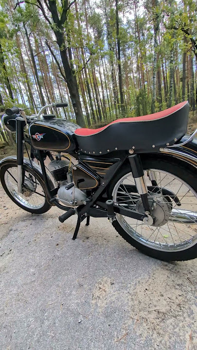WSK 125 M06-Z2 1964 r. #wsk #125 #wsk125 #oldtimer #beautiful #prl #vintagemotorbike #twostroke