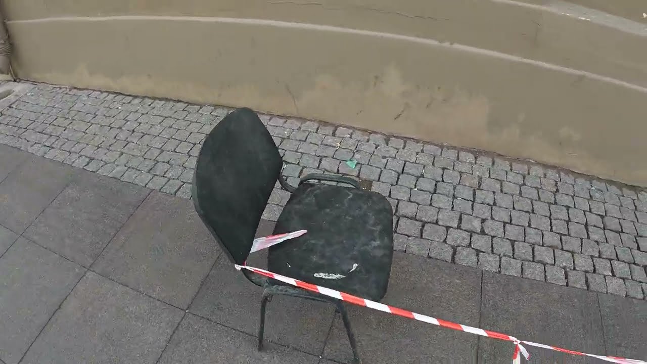 Top Urban Explorer Reveals Best Free Furniture Finds in Russia