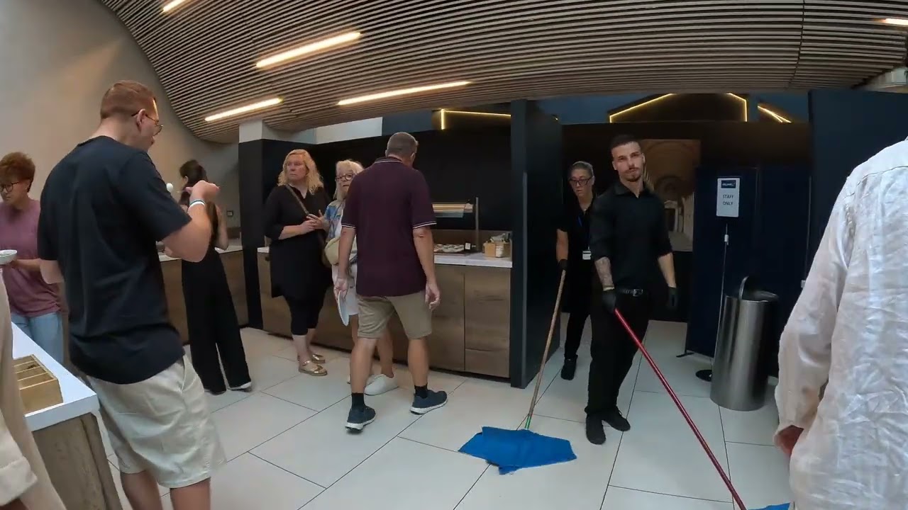 SALA VIP LOUNGE PEARL DE NÁPOLES (VÍDEO) 2025