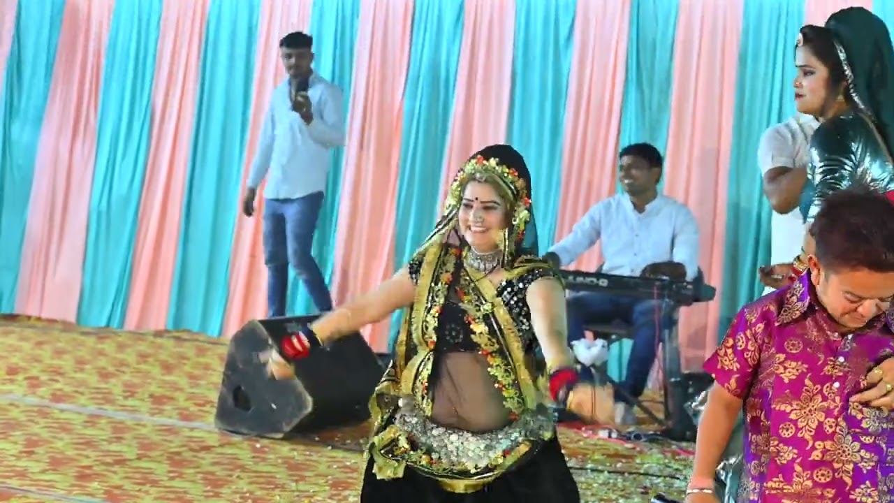 सोनम गुजरी | हिचकी चाले वो | #राधाकृष्ण प्रेम रास, Shankar kewat New rajasthani song #dance #viral