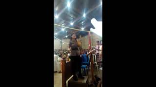 lagu paskah gereja di TTU - dirigen Polwan
