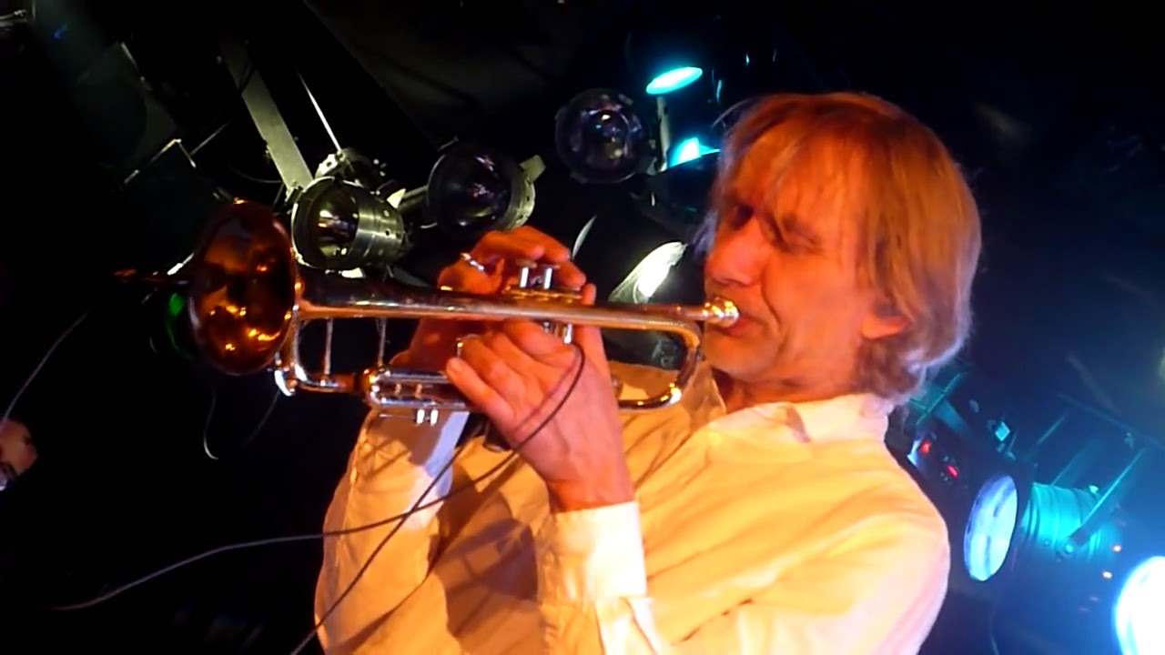 ERIK TRUFFAZ  A38 Ship Budapest 2011 "4"