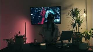 DJ Felicia | LIVING ROOM SESSIONS Vol. 1 | Hip-Hop, R&B, mash ups, Throwbacks, EDITS