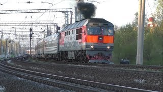 ТЭП70-0125 с поездом №185A Санкт-Петербург – Москва уходит на перегон Павловск – Новолисино