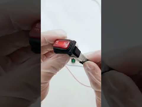 Vidéo: Comment fonctionne un interrupteur à 3 pôles ?