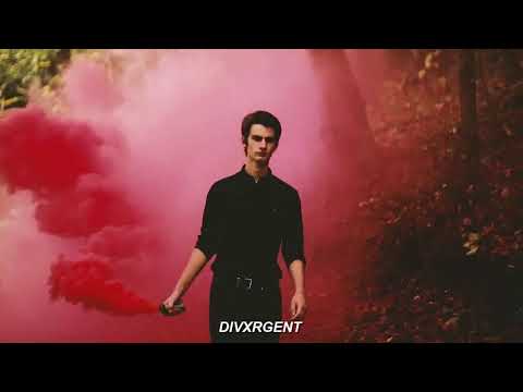 Two Feet- Quick Musical Doodles | Lyrics