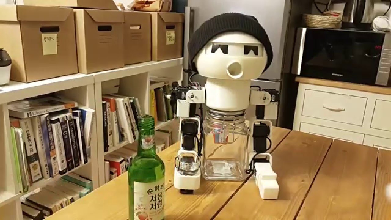 Video till Roboten Drinky är en drickapolare