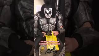 The Kiss members ate something in preparation #feedshorts #kissarmy #genesimmons #paulstanleyd #rock