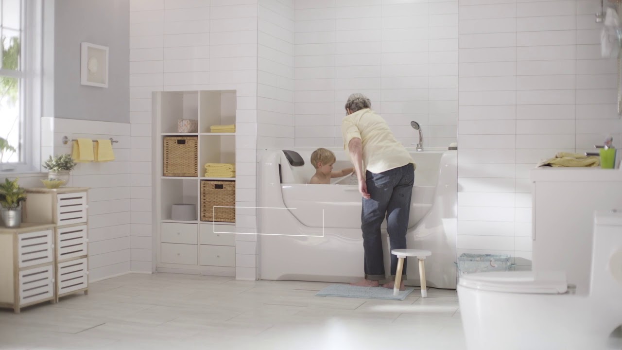 ASSISTO | Bathtub with door | Security | Grandmother