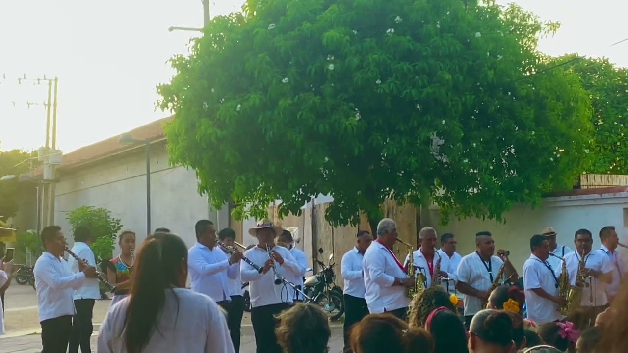 La Tonalteca (shunaxii doo) Banda de Músicos de Juchitán