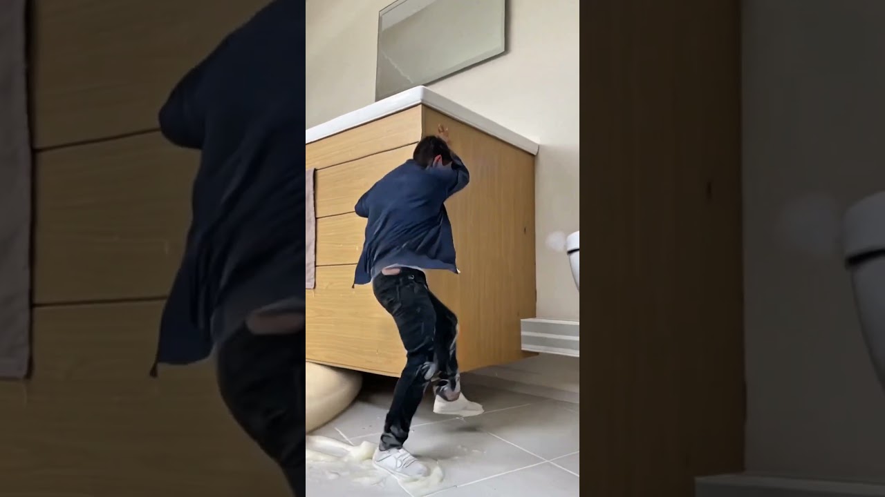 TRAPPED UNDER A GIANT SHAMPOO FLOOD?! 🧴🌊😳 | AI Reality Meme 