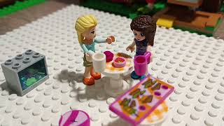 Elsa , Nazmiye Teyzesinin Evinde İlk Kahvaltısını Yapıyor.