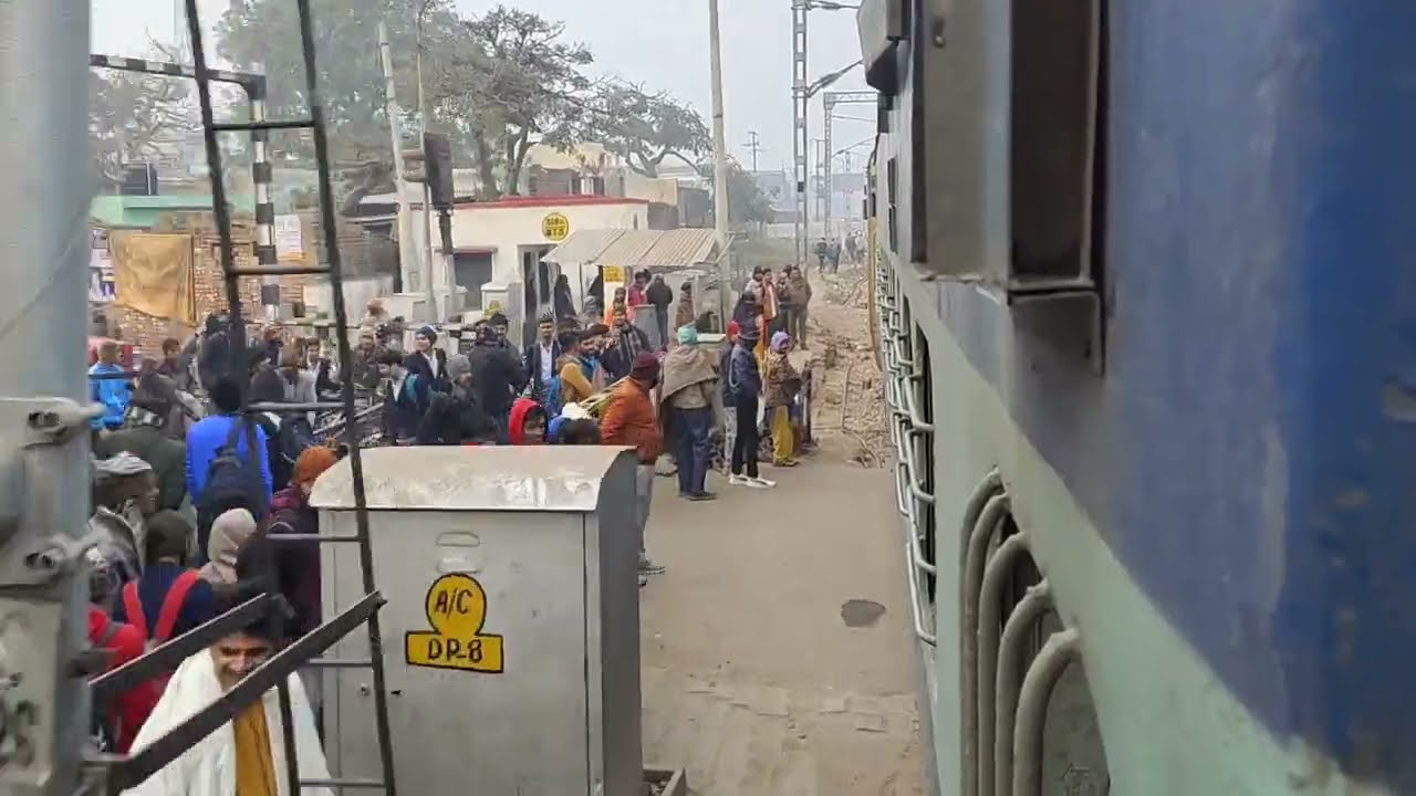 05413 Kasganj to agra fort express 