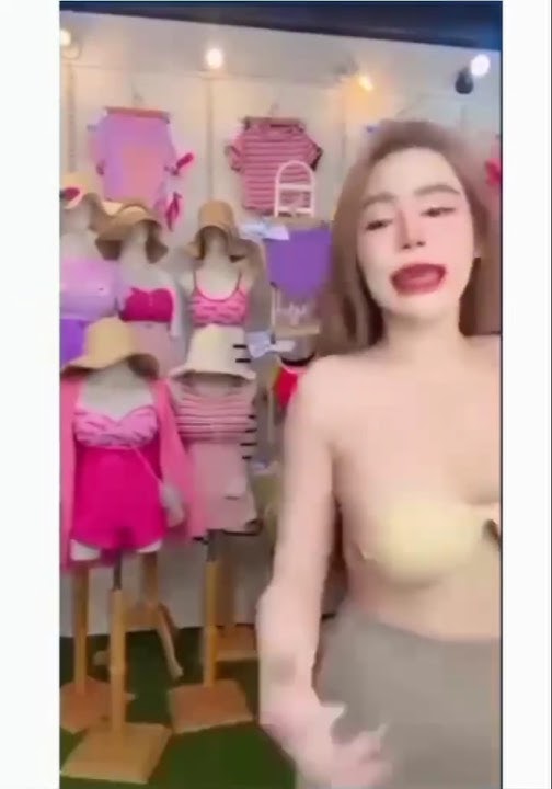 Live hot bugil jualan baju