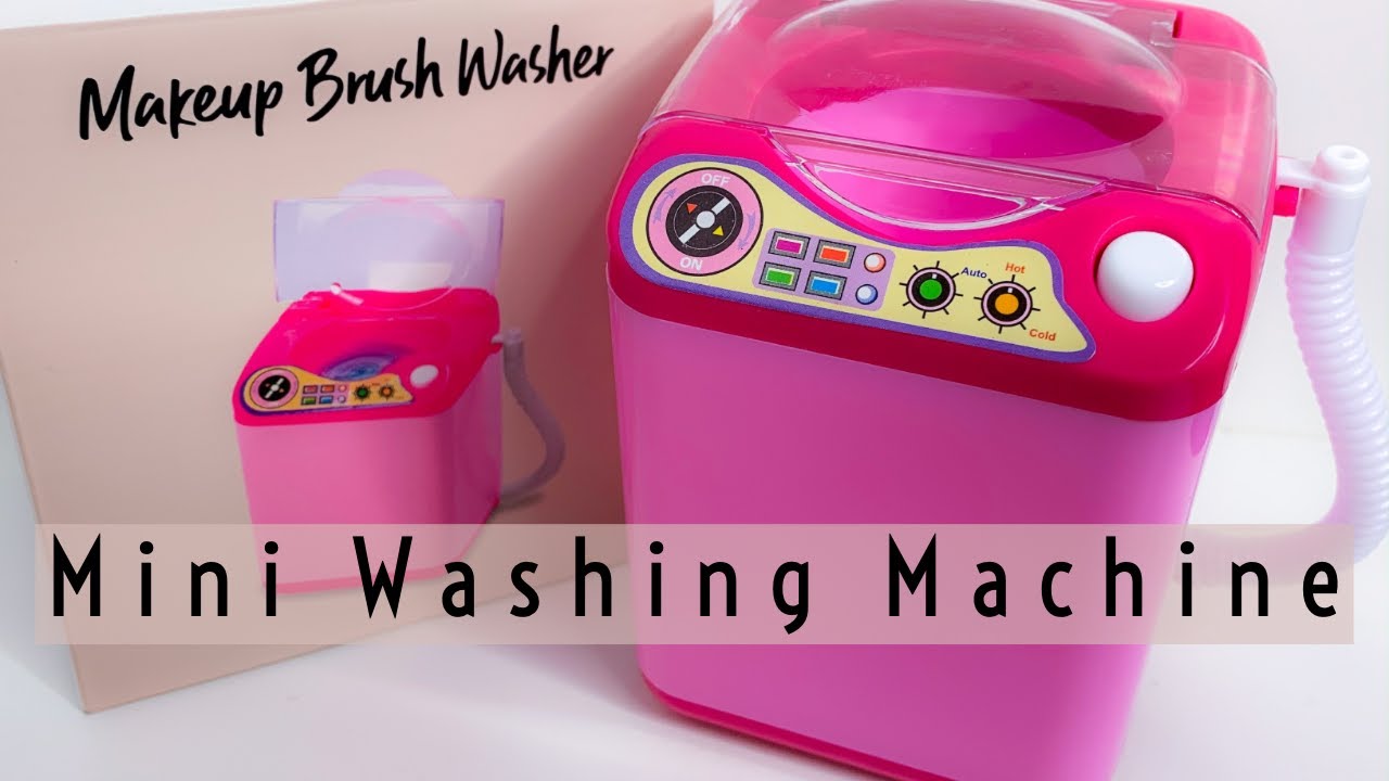 Watch a r Use a Toy Washing Machine to Clean Her Makeup Brushes