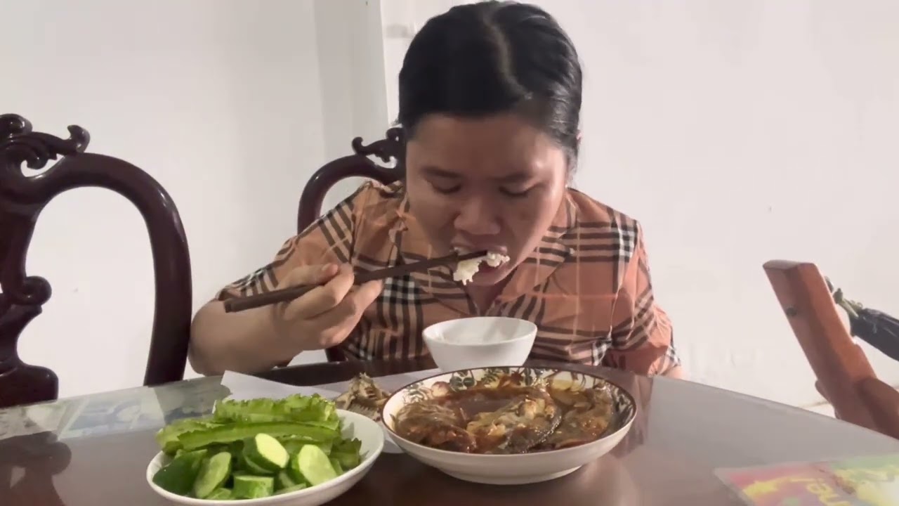 Vlog 47 : cá phi kho me #xuhuongyoutube #food #amthucmientay #monngonmoingay #caphikhomengonoilangon
