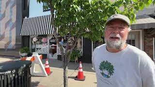 Honey Bees on Broadway!? Perfectly natural and safe!? Bee Keeper Mike Leone explains.  #bee #honey