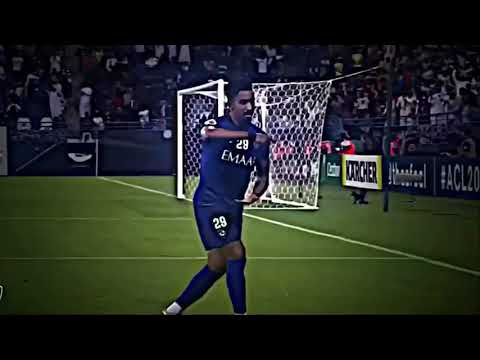 هلالي في الصداره و كل الانديه بعدو 
