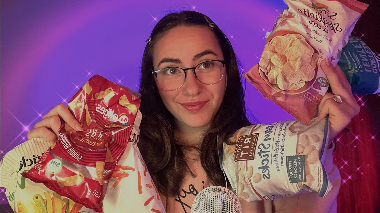 ASMR Eating Snacks en Español (crunchy sounds & whispering)